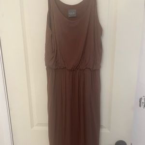 Brown dress